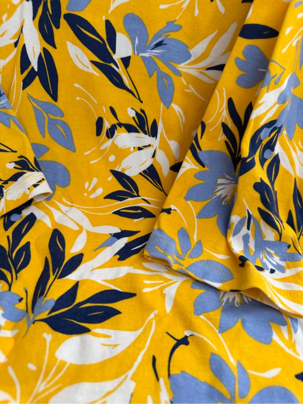 Kim Rogers Perfectly SoftYellow Floral Scoop Neck Blouse with Blue & White Print - Picture 2 of 4